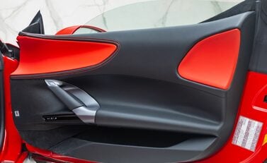 Ferrari SF90 Spider 28