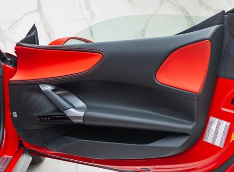 Ferrari SF90 Spider 28