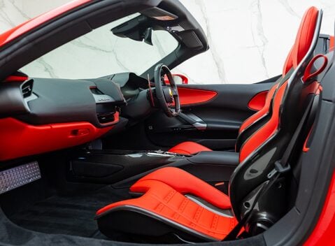 Ferrari SF90 Spider 21
