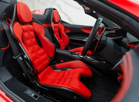 Ferrari SF90 Spider 18