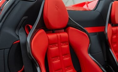 Ferrari SF90 Spider 19