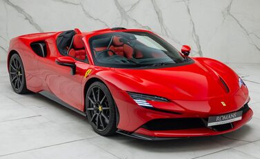Ferrari SF90 Spider 14