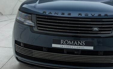 Land Rover Range Rover P530 SV 33