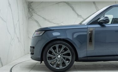 Land Rover Range Rover P530 SV 37