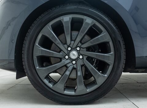 Land Rover Range Rover P530 SV 32