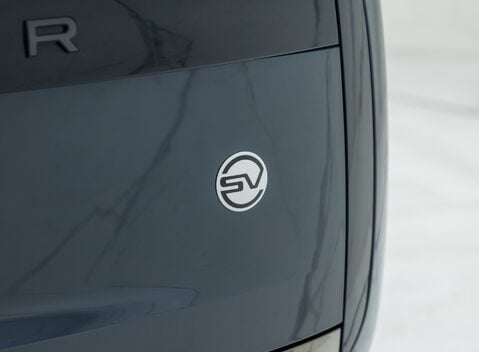 Land Rover Range Rover P530 SV 36