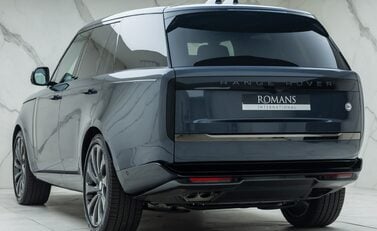 Land Rover Range Rover P530 SV 10