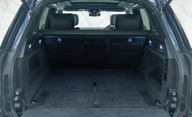 Land Rover Range Rover P530 SV 40