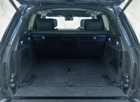 Land Rover Range Rover P530 SV 40