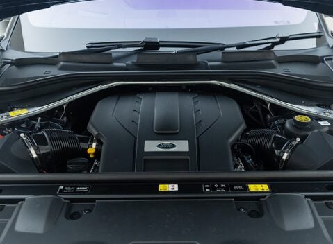 Land Rover Range Rover P530 SV 39