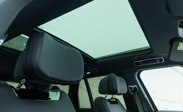 Land Rover Range Rover P530 SV 16