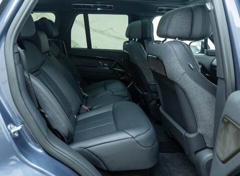 Land Rover Range Rover P530 SV 19