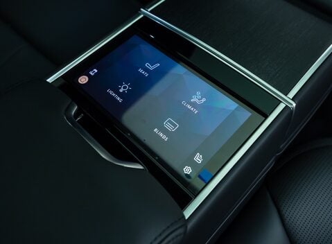 Land Rover Range Rover P530 SV 20