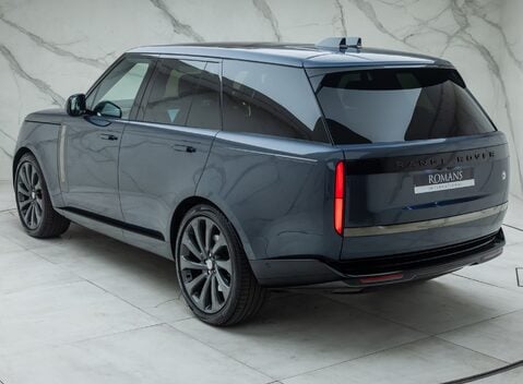 Land Rover Range Rover P530 SV 12