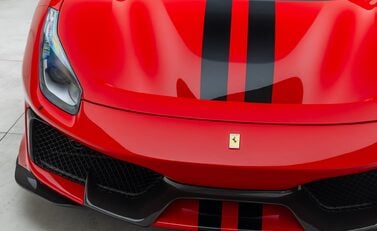 Ferrari 488 Pista 31