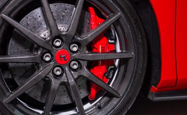 Ferrari 488 Pista 37