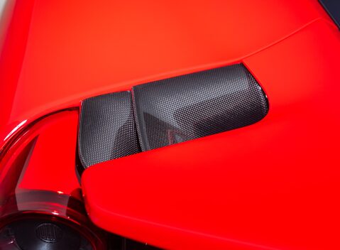 Ferrari 488 Pista 44