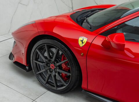 Ferrari 488 Pista 38