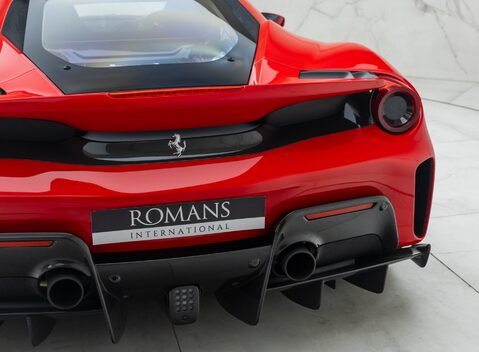 Ferrari 488 Pista 32