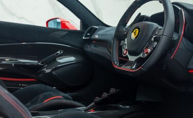 Ferrari 488 Pista 13