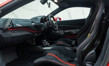 Ferrari 488 Pista 21