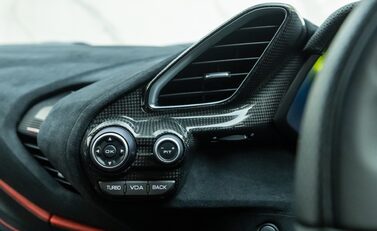 Ferrari 488 Pista 24