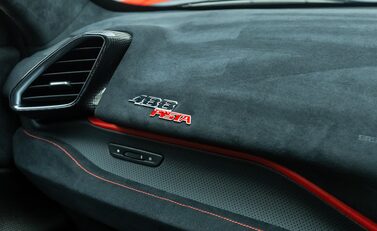 Ferrari 488 Pista 25