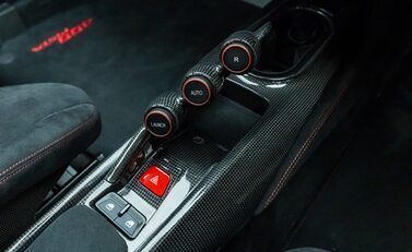 Ferrari 488 Pista 26