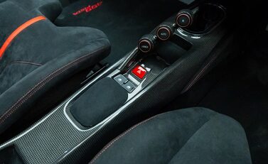 Ferrari 488 Pista 27