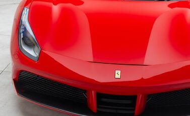 Ferrari 488 SPIDER 30