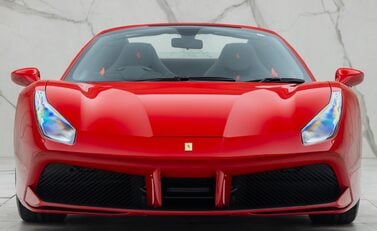 Ferrari 488 SPIDER 10