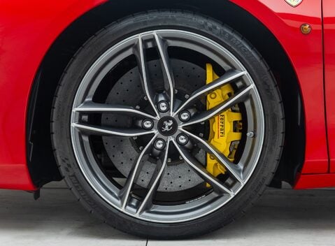 Ferrari 488 SPIDER 29