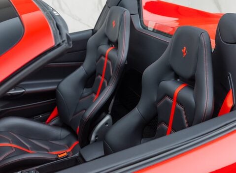 Ferrari 488 SPIDER 36
