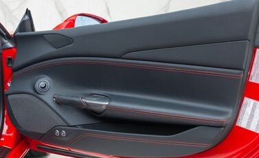 Ferrari 488 SPIDER 28