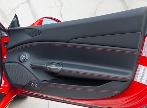 Ferrari 488 SPIDER 28