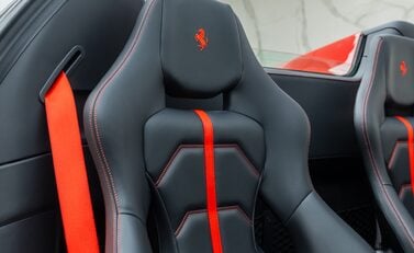 Ferrari 488 SPIDER 18