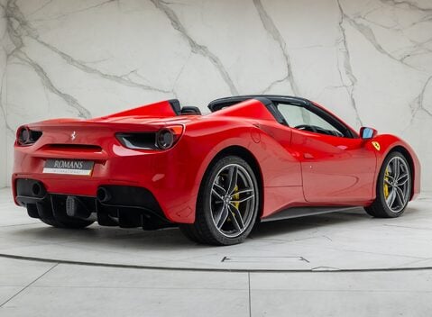 Ferrari 488 SPIDER 9