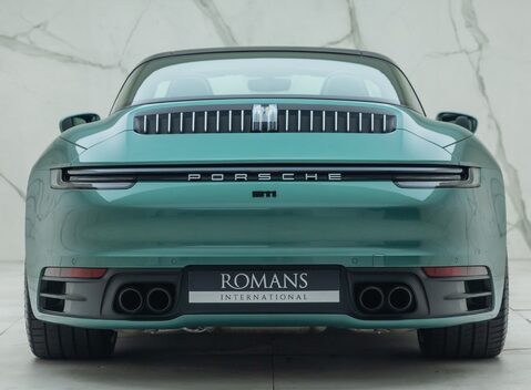 Porsche 911 Targa 4 (992) 11