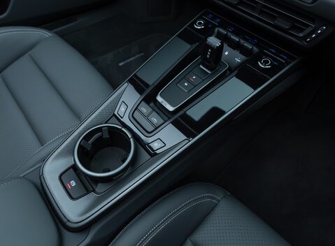 Porsche 911 Targa 4 (992) 26