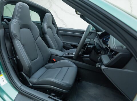 Porsche 911 Targa 4 (992) 17