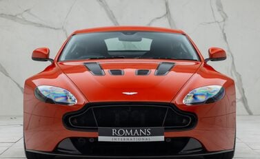 Aston Martin V12 Vantage S 7