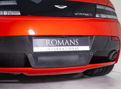 Aston Martin V12 Vantage S 33