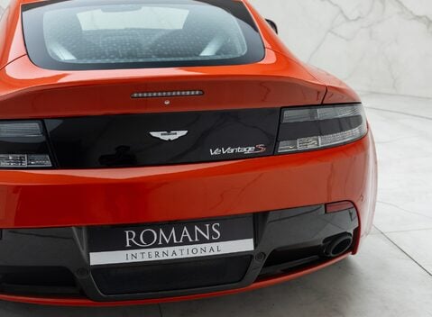 Aston Martin V12 Vantage S 26