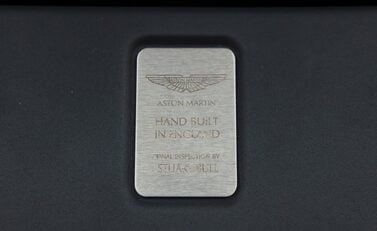 Aston Martin V12 Vantage S 39