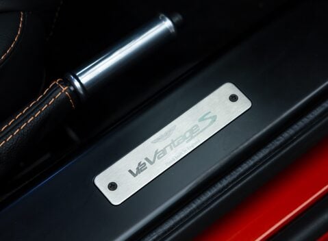 Aston Martin V12 Vantage S 23
