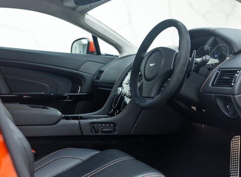 Aston Martin V12 Vantage S 13