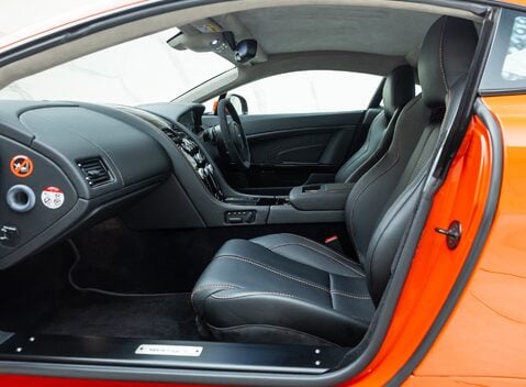 Aston Martin V12 Vantage S 16
