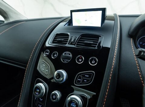 Aston Martin V12 Vantage S 20