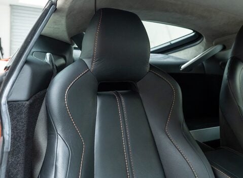 Aston Martin V12 Vantage S 15