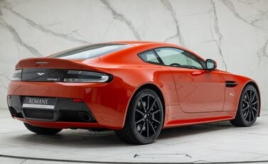 Aston Martin V12 Vantage S 6